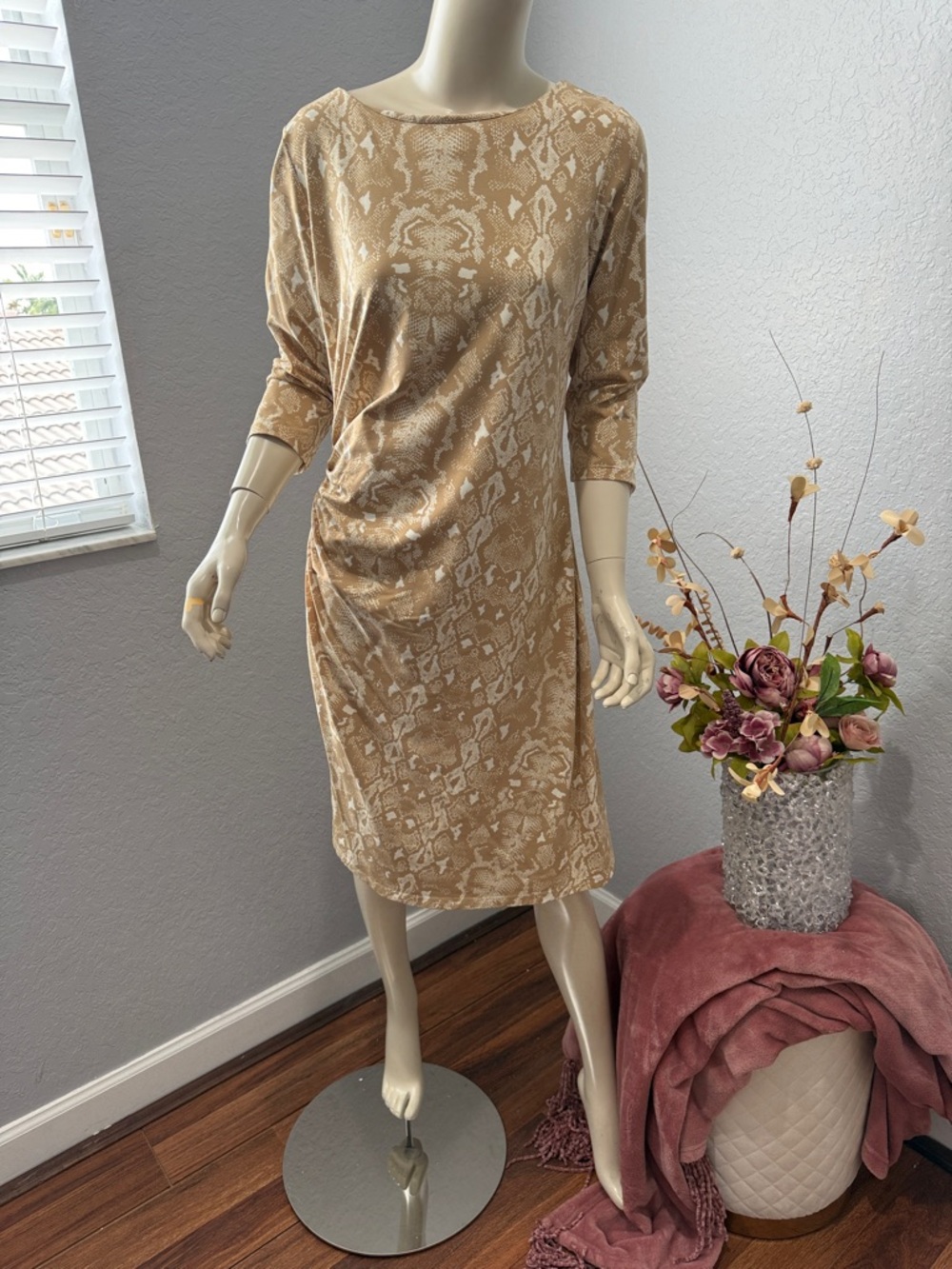 J. McLaughlin Beige Snake-Print Long Sleeve Sheath Dress